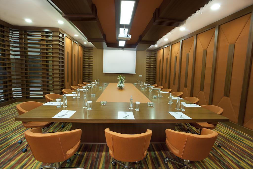 The Parma Hotel & Spa Taksim Истанбул Екстериор снимка
